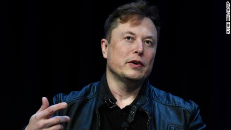 Elon Musk afferma di aver inviato ventilatori negli ospedali della California, che dicono di avere invece qualcos'altro 