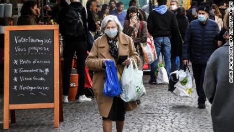 La Francia annuncia il suo bilancio di morti giornaliero più basso da coronavirus dalla fine di marzo