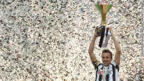 Del Piero celebra la sua squadra che ha vinto il titolo italiano di Serie A nel 2012.