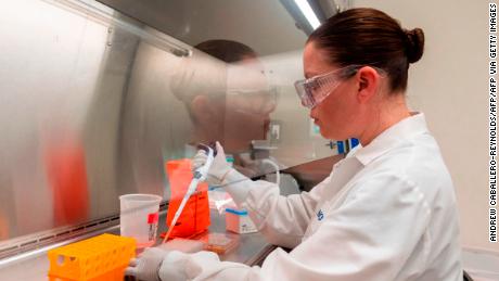 La ricerca continua per il vaccino contro il coronavirus mentre gli stati continuano a riaprire senza linee guida