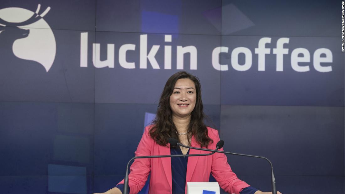 Luckin Coffee Fires CEO e COO dopo lo scandalo contabile