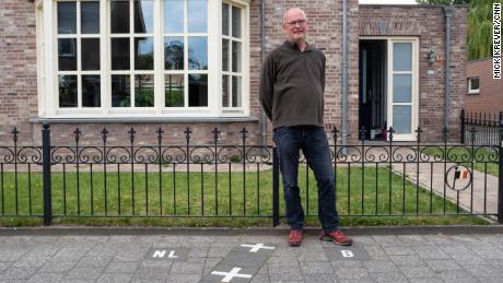 Sebbene la maggior parte di Julien Leemans & # 39; la casa è nei Paesi Bassi, il suo gateway è in Belgio.