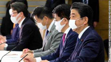 Il Giappone annuncia lo stato di emergenza a seguito della pandemia di coronavirus
