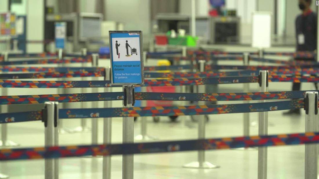 Gli aeroporti indiani iniziano a riaprire