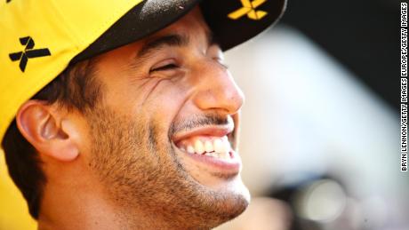 Ricciardo parla ai media nel paddock prima del Gran Premio d'Austria al Red Bull Ring il 27 giugno 2019 a Spielberg.