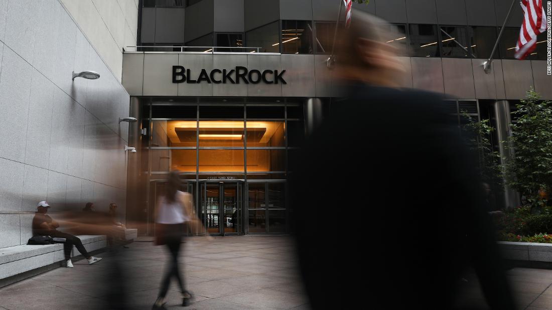 BlackRock è il nuovo re di Wall Street mentre le banche vengono picchiate