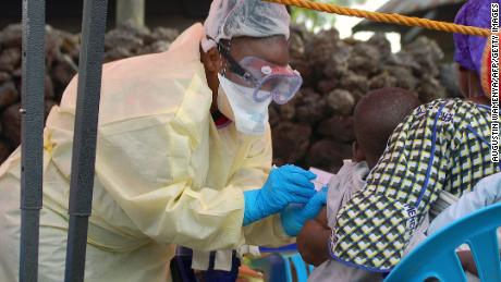 Il sistema sanitario della RDC è in supporto vitale & # 39; perché combatte diverse malattie mortali, incluso il coronavirus