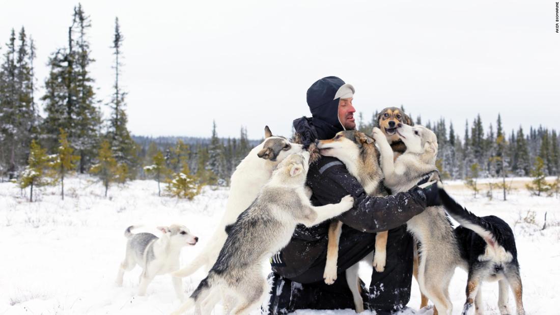 Iditarod: velivolo storico per il trasporto di Thomas Waerner a casa sua in Norvegia dopo che il musher cane è stato bloccato per mesi in Alaska