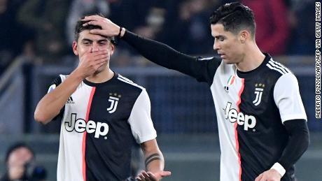 Il duo di Paulo Dybala e Cristiano Ronaldo compongono la Juventus & # 39; stella in prima linea.