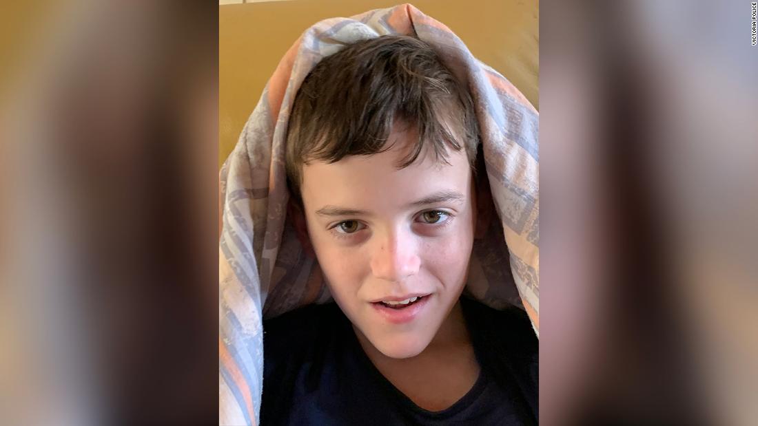 La polizia australiana trova un ragazzo di 14 anni scomparso per 2 giorni in montagna