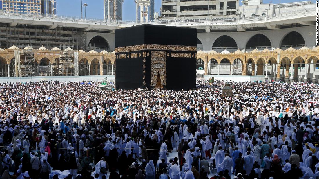 Pellegrinaggio Hajj 2023: l'Arabia Saudita limita il numero