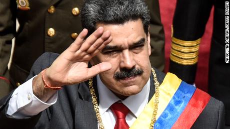 Il presidente venezuelano Nicolas Maduro arriva al suo discorso annuale alla nazione all'Assemblea costituente nazionale il 14 gennaio.