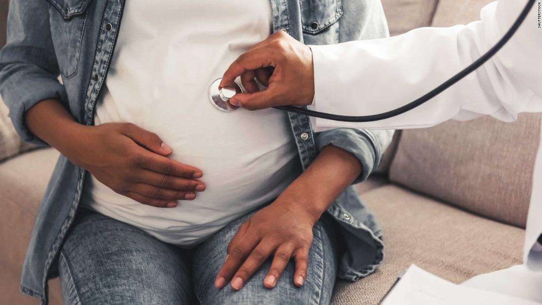 Più della metà delle donne in gravidanza negli ospedali del Regno Unito con Covid-19 sono minoranze, secondo uno studio
