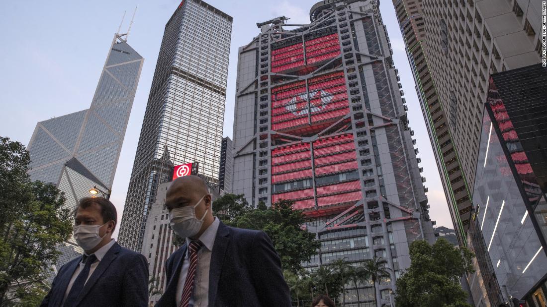 HSBC potrebbe dover scegliere tra Oriente e Occidente mentre la Cina stringe la sua presa su Hong Kong
