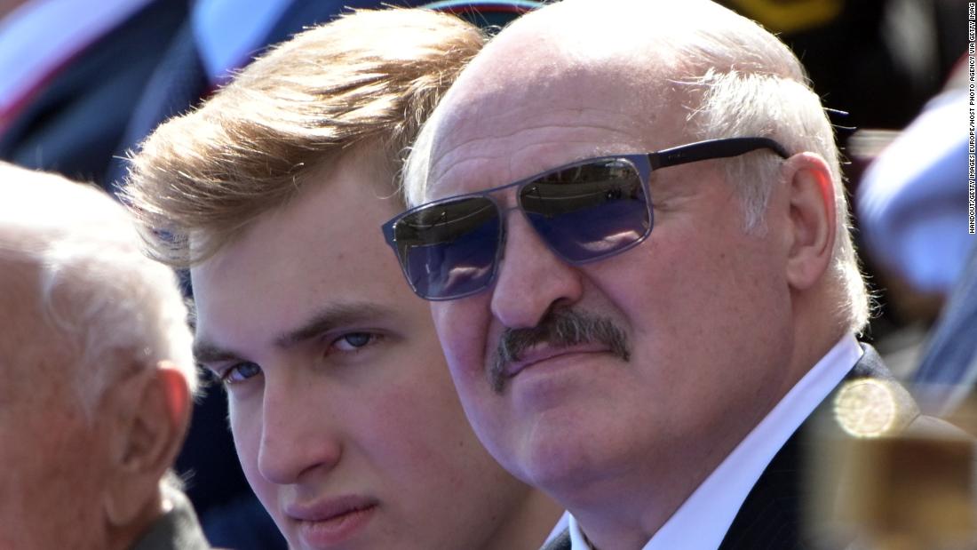 Il presidente bielorusso ha chiamato la "psicosi" di Covid-19, ora afferma di averlo avuto