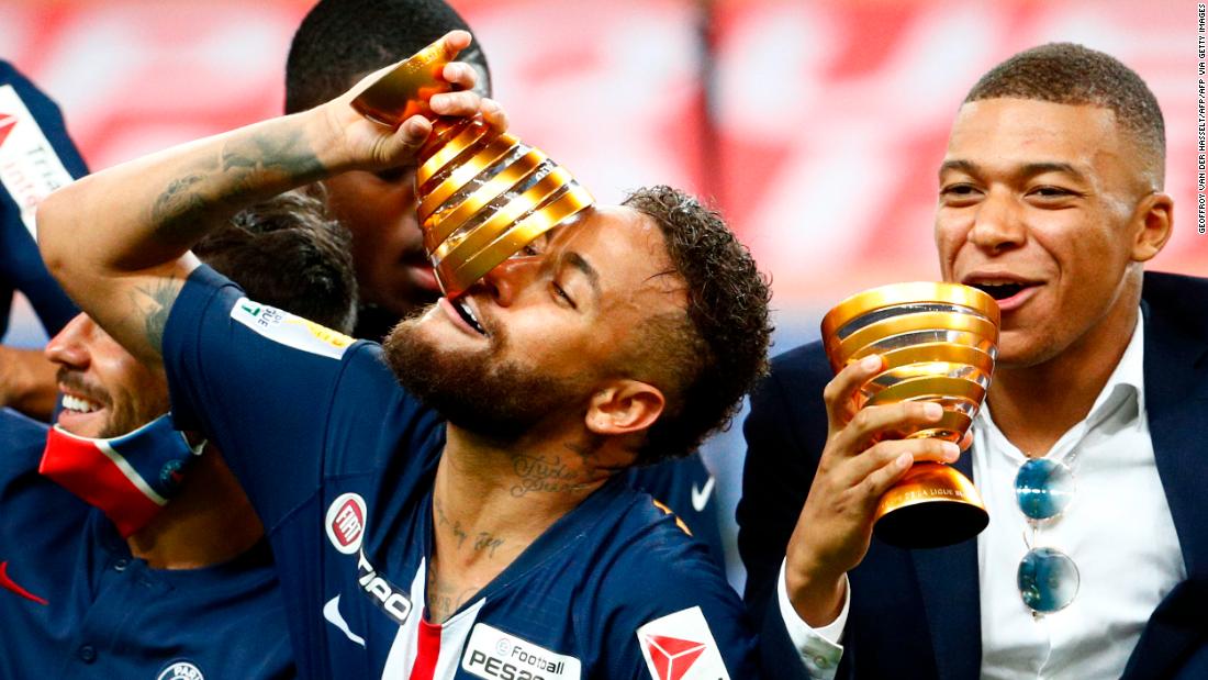 Il PSG raggiunge gli alti nazionali dopo la vittoria della Coppa di Lega francese contro il Lione