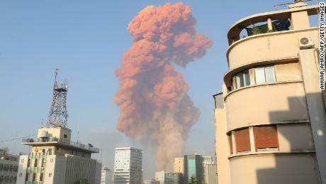 La scena di un'esplosione a Beirut il 4 agosto 2023.