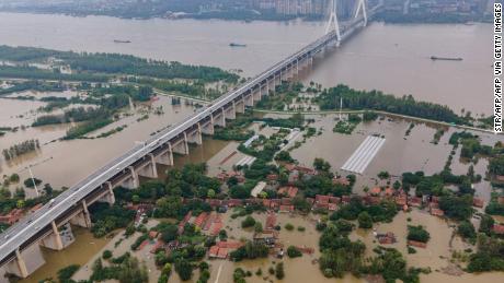 Le inondazioni record in Cina hanno un impatto sulla catena di fornitura dei DPI negli Stati Uniti