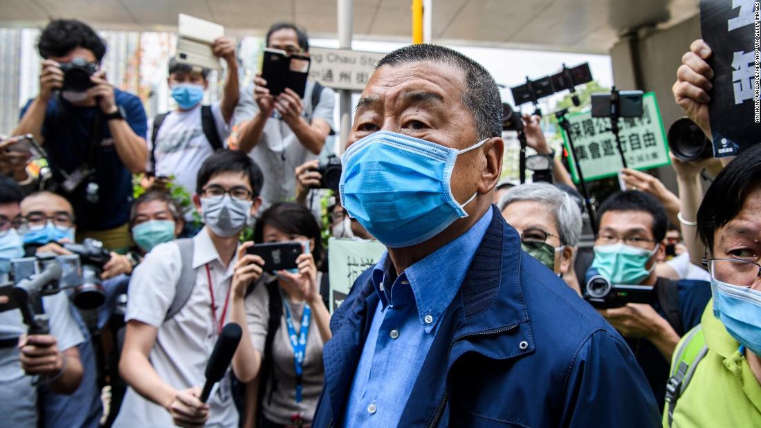 Il magnate dei media pro-democrazia di Hong Kong Jimmy Lai è stato arrestato in base alla nuova legge sulla sicurezza nazionale